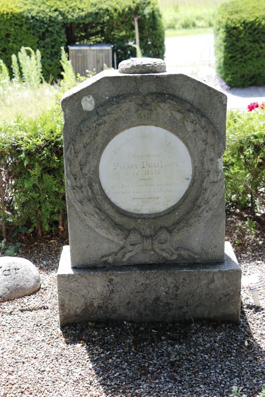 Peder Poulsen's familiegravsted.JPG